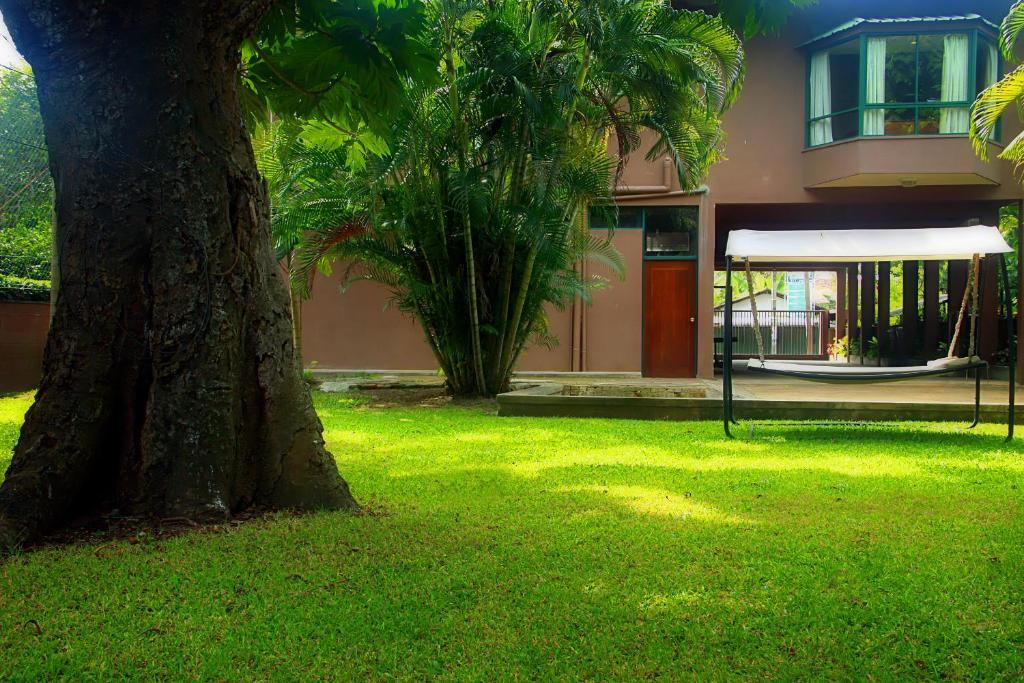 Lodge 19 Negombo Buitenkant foto
